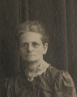 Ruth [Ward] Shaul